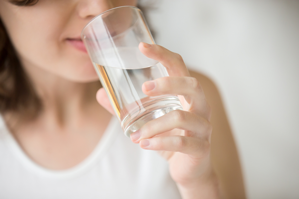 Is water left overnight harmful to the body?