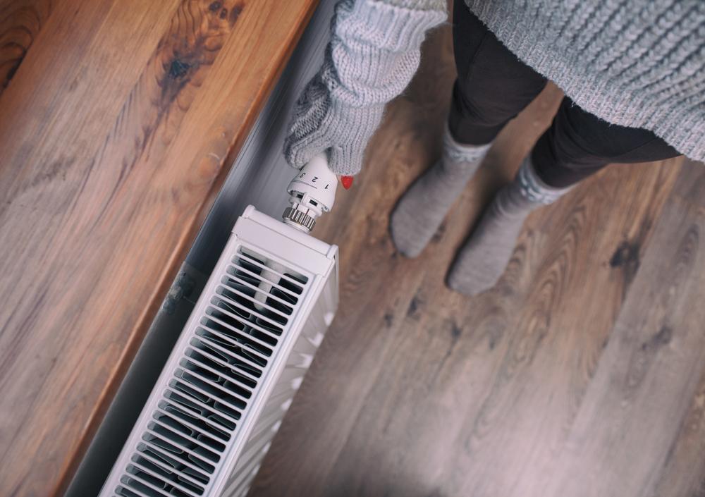 Mind-blowing Hacks To Warm Your House Without Touching The Thermostat